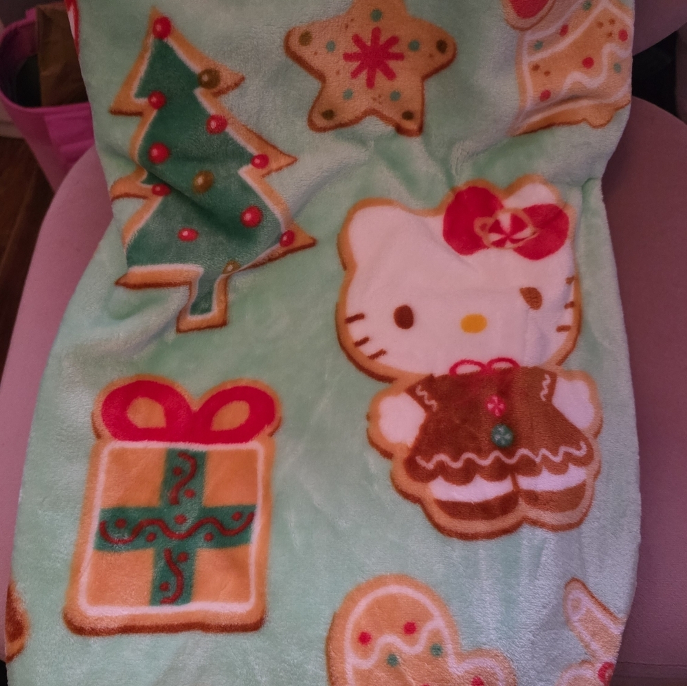 Hello Kitty Pink and White Cloud Throw